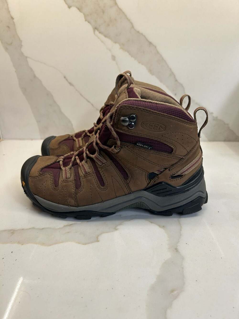 Trailblazer's Essential: Men's Hiking Boots – Curative Life Style (Size: 7)